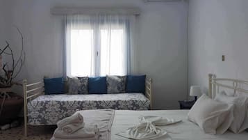 2 chambres, fer et planche Ă  repasser, accĂšs Internet, draps fournis