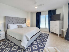 4 bedrooms, iron/ironing board, free WiFi