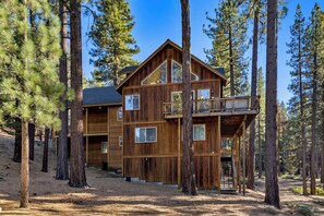 Exterior - Built for Fun! Spacious Mountain Home with Massive Game Room, Pool Table!- 1800HM~ (South Lake Tahoe)