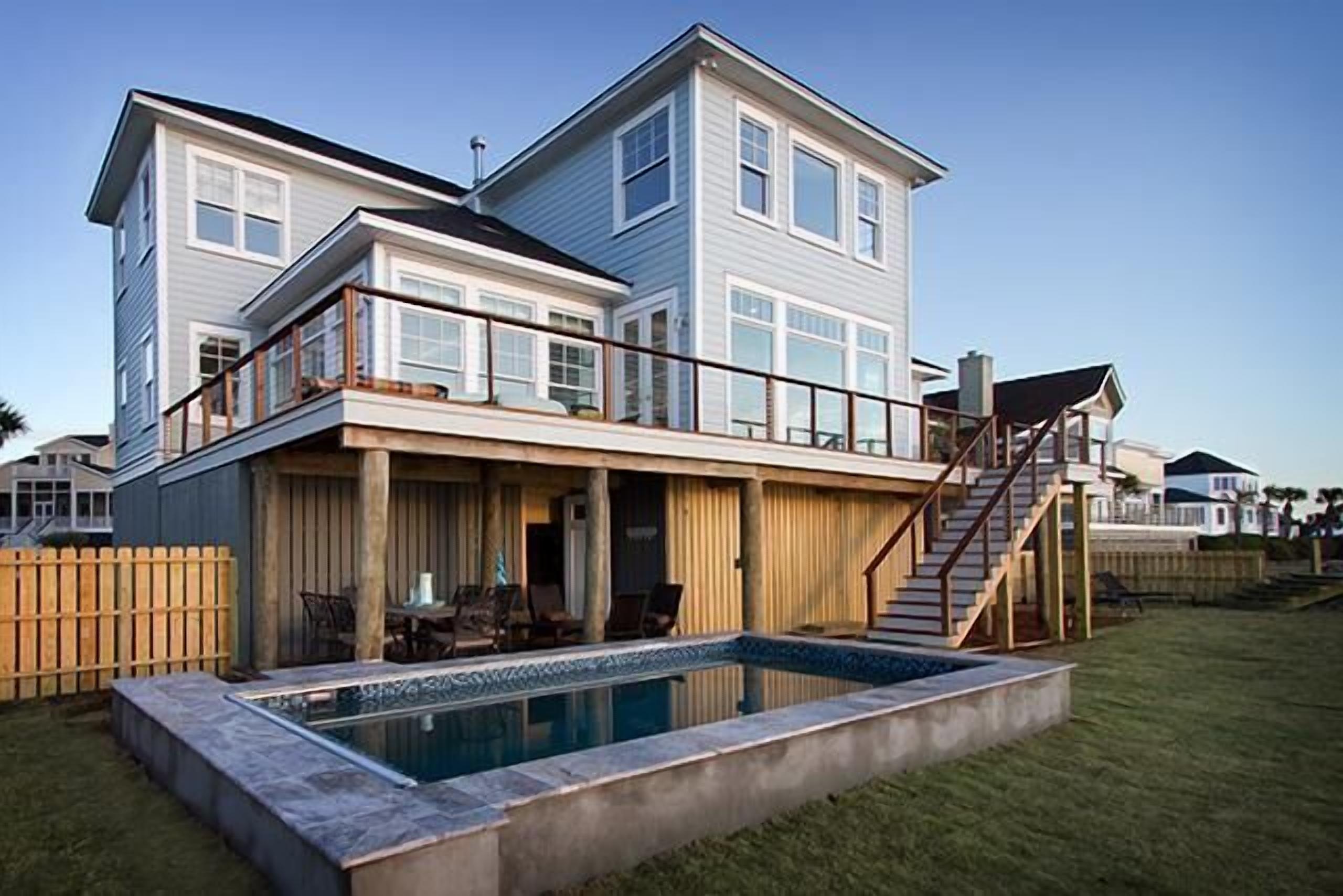 3109 Marshall Blvd by AvantStay | Incredible Ocean Views | Beach Front | Pool