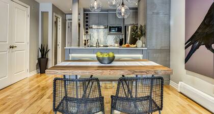 Modern Montreal Village Condo – Chic Design, Prime Location, Incredible Style!