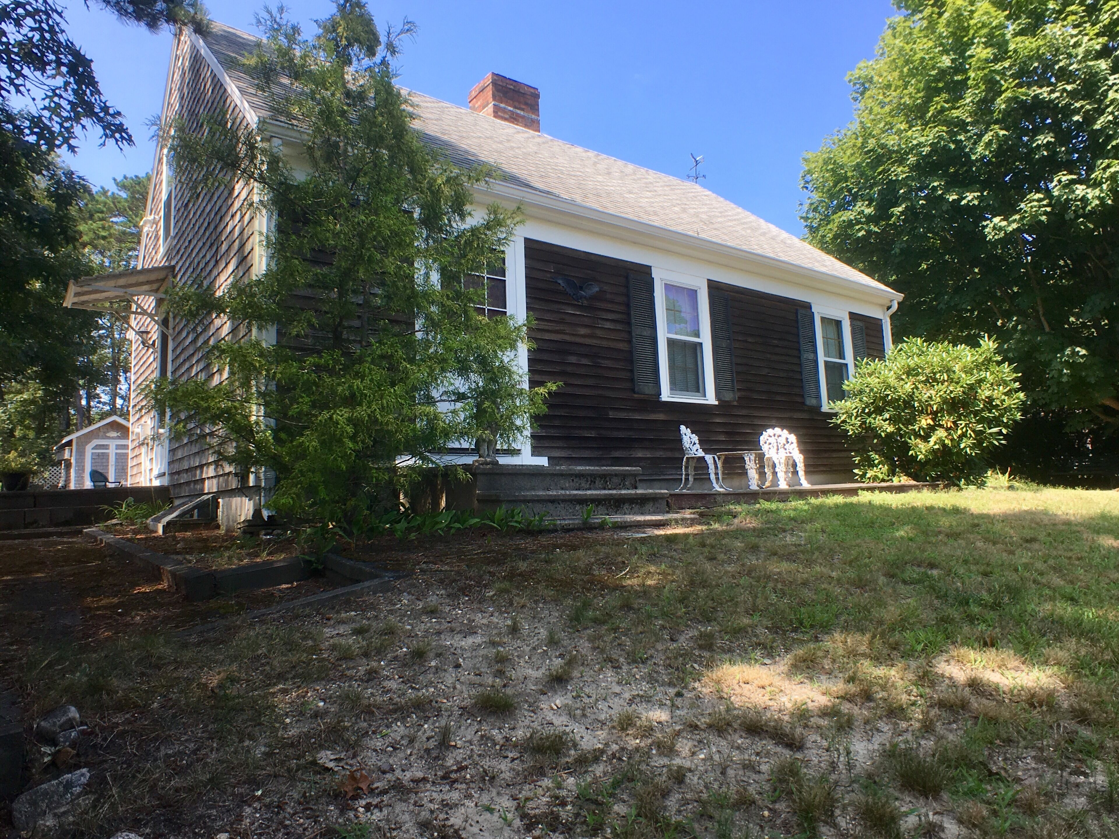LOCATION near DENNIS VILLAGE and near GOLF on CAPE COD!!