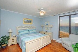 2 bedrooms, iron/ironing board, free WiFi