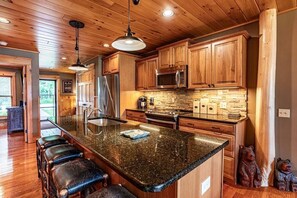 Coffee/tea maker, dishwasher, cookware/dishes/utensils - Townhome E4 - 4th Lake (Inlet)