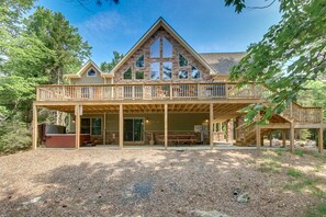 Exterior - On The Rocks by PMR, 7BR, Near Lake Harmony, Outdoor Fireplace, Sleeps 20 (Lake Harmony)