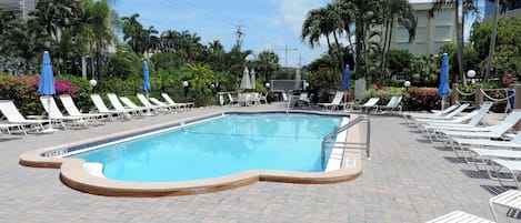 Piscina all'aperto, una piscina riscaldata