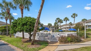 Property grounds - Cozy 1BR Near Beach & Pools | Balcony Gulf View (Destin)