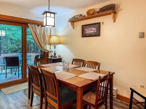 Dining - Townhome F4 - 4th Lake (Inlet)