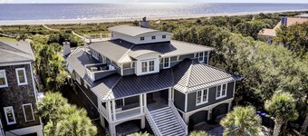 3100 Palm Boulevard by AvantStay | Beachfront, Ocean Views, Private Pool