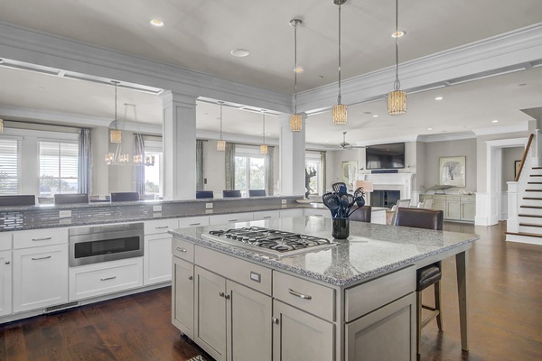 Kühlschrank, Ofen, Herdplatte, Geschirrspüler