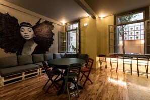 Dining - Nubian Hostel (Athens)