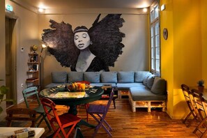 Dining - Nubian Hostel (Athens)