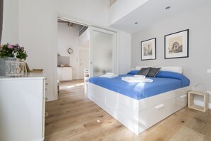 2 slaapkamers, een strijkplank/strijkijzer, wifi, beddengoed