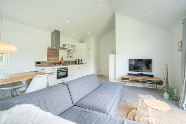 Téléviseur, Netflix, lecteur de DVD, services de diffusion en continu