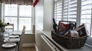 คอทเทจ, ปลอดบุหรี่ | บริการอาหารในห้องพัก