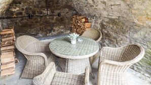 Outdoor dining - No. 2 The Bar (Richmond)