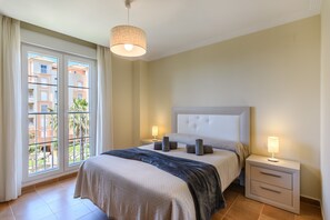 2 dormitorios, tabla de planchar con plancha, wifi gratis y ropa de cama