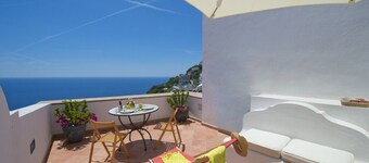 Casa Giorgia - Exclusive Panoramic Villa in the Heart of Praiano