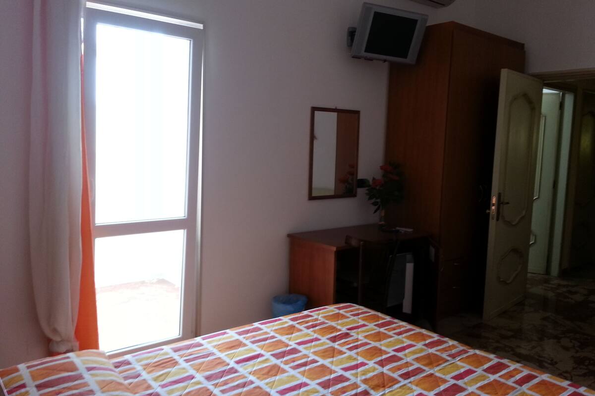 Desk, cots/infant beds, free WiFi, bed sheets
