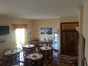 Petit déjeuner buffet compris tous les jours