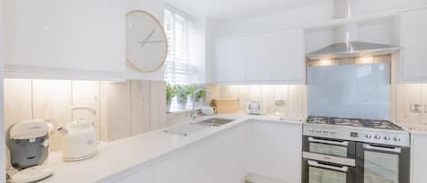 Fridge, microwave, oven, dishwasher