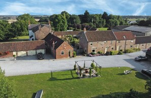 Exterior - Foldyard - sleeps 4 guests  in 2 bedrooms (Beverley)