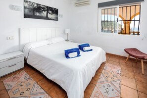 5 bedrooms, iron/ironing board, WiFi, bed sheets - Casa Alicia10 - Javea, Costa Blanca (Javea)