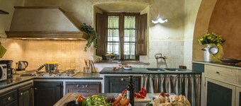 Huvila Montevarchissa, 6 makuuhuonetta ja 14 vuodetta