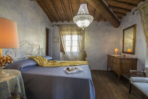 5 bedrooms, iron/ironing board, travel cot, free WiFi - Villa in Montevarchi with 5 bedrooms sleeps 12 (Montevarchi)
