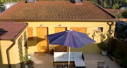 Das Gelbe Haus 2 :)