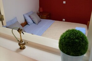 1 bedroom, soundproofing, iron/ironing board, free WiFi