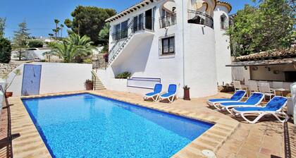 Ana - modern villa with splendid views in Benissa