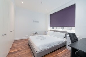 2 bedrooms, iron/ironing board, WiFi