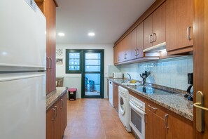 Réfrigérateur, micro-ondes, four, lave-vaisselle