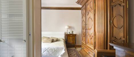 2 slaapkamers, een strijkplank/strijkijzer, wifi, beddengoed