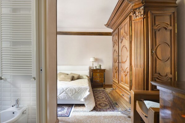 2 Schlafzimmer, Bügeleisen/Bügelbrett, WLAN, Bettwäsche