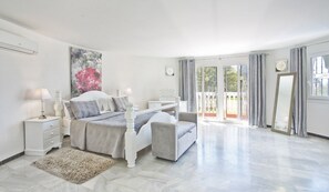 6 makuuhuonetta, silitysrauta/-lauta, internet, vuodevaatteet