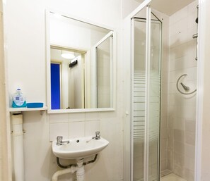 Bathroom - Brick Lane Residential (London)
