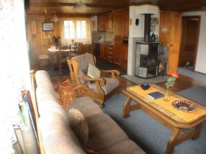 Apartment (1. Stock) | Living area | Flat-screen TV, fireplace - Haus-Aristella (Riederalp)