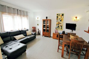 TV, DVD player