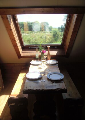 In-room dining - Steading Holidays - Saltings (Acharacle)