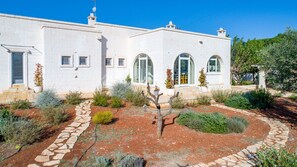 Exterior - Villa in Ostuni with 3 bedrooms sleeps 6 (Ostuni)