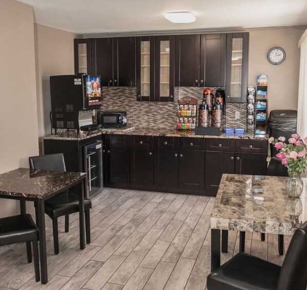 Lobby lounge - Econo Lodge Inn & Suites Yuma (Yuma)