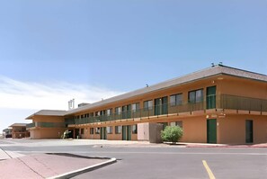 Exterior - Econo Lodge Inn & Suites Yuma (Yuma)