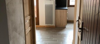 「2019年に改装済み」VAL THORENS DUPLEXファミリー最上階のスキーインスキーアウトバルコニー