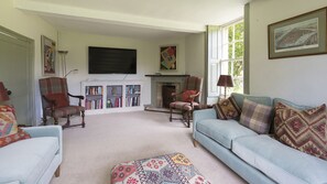 TV, fireplace, DVD player