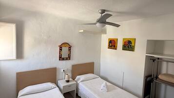 2 bedrooms, free WiFi, bed sheets