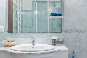 Dusche, Bidet