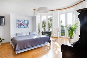 5 chambres, fer et planche à repasser, Wi-Fi gratuit