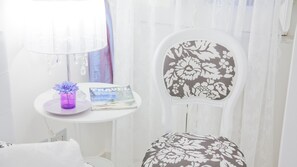 1 bedroom, iron/ironing board, internet, bed sheets